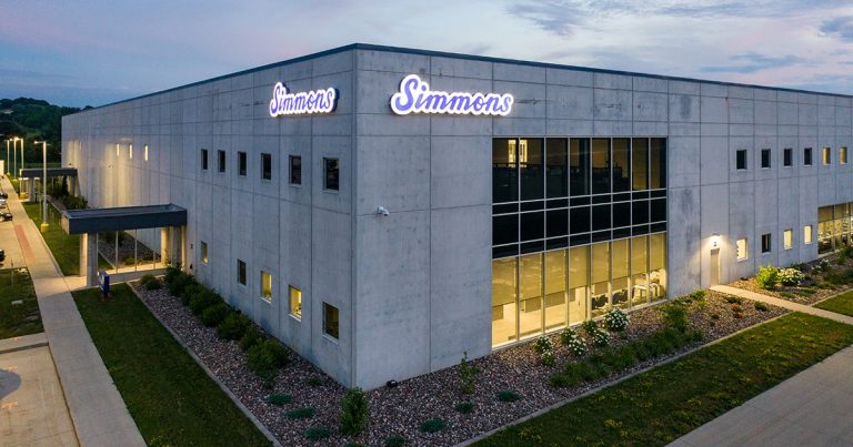 Pet food simmons mars petcare sues