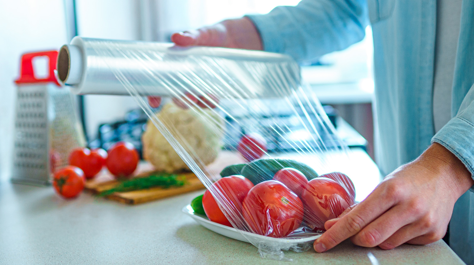 Plastic wrap for food